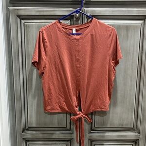 lululemon athletica Terracotta Tie-Front Tee